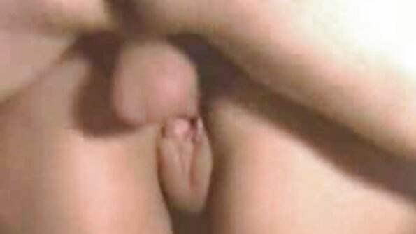 Vitka ruska beba je dvostruko penetrirana